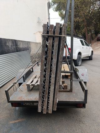 Portón de garaje de 4 hojas