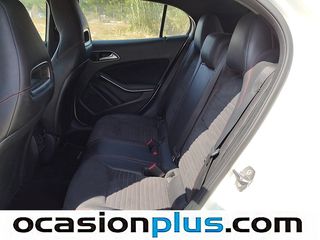 Mercedes-Benz Clase GLA 180 90 kW (122 CV)