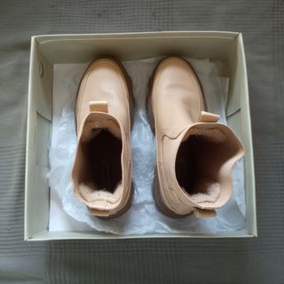 Botas de piel beige
