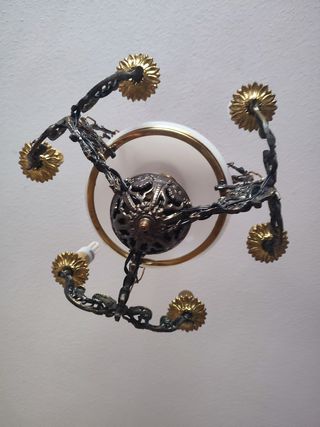 Lámpara de metal y bronce