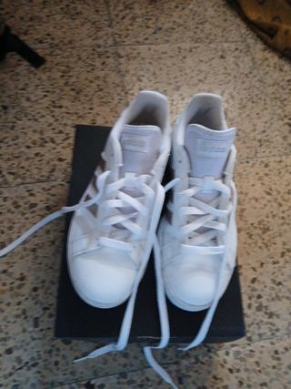 Zapatos Adidas Blancos Talla 37.5