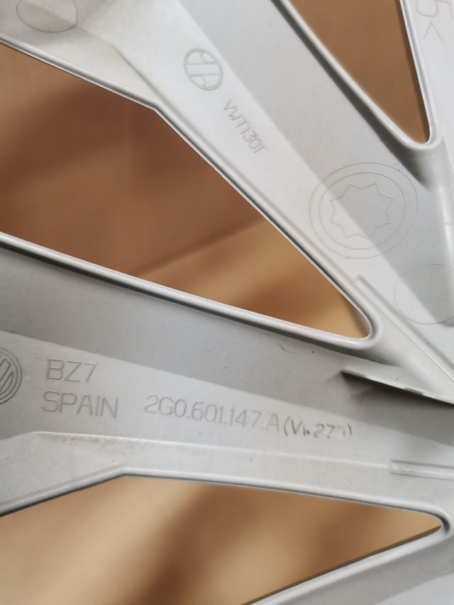 (64) Tapacubos 15" VW Golf/Polo Originales