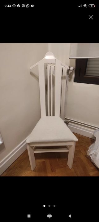 Silla perchero vestidor madera y tela