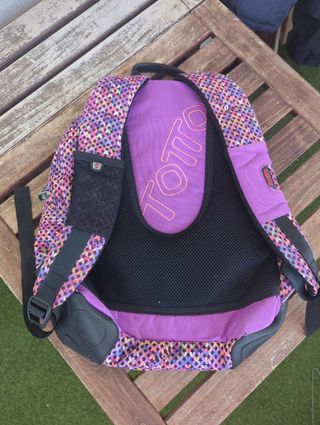 Mochila Totto Morada con Dibujo