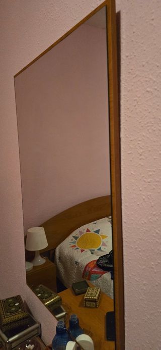 Specchio da camera da letto in legno e vetro
