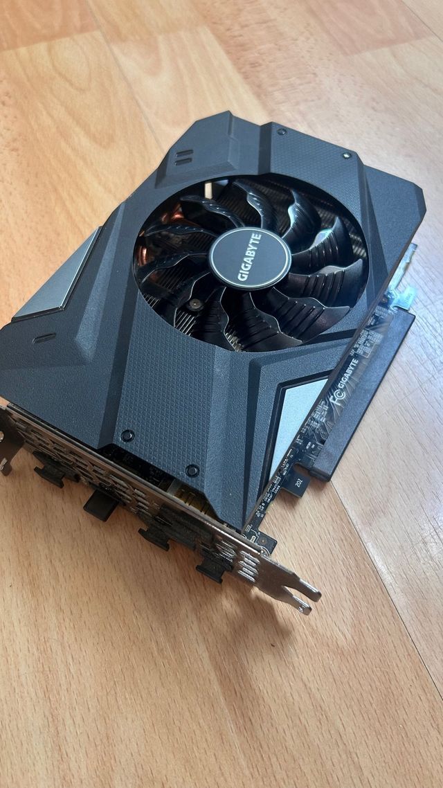 Gigabyte RTX 2070 Mini ITX 8GB GDDR6 de Segunda mano por 200 EUR