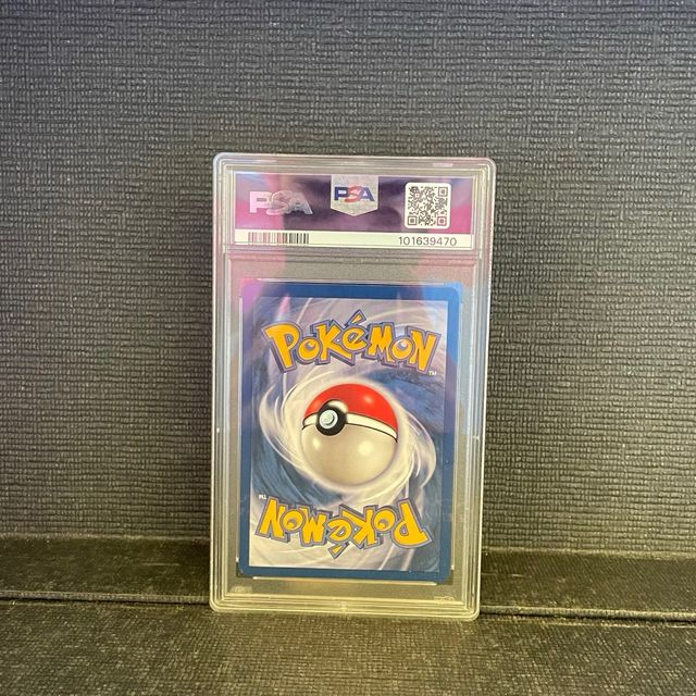 Pokemon Pidgey 1ed Base Set PSA 9