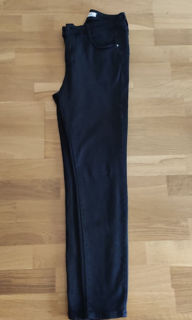 Pantalón negro