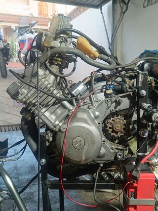 Motor Yamaha XTZ 750 Super Tenere