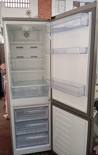 Nevera Beko 185cm 60cm Garantía
