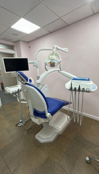 sillón dental muy cuidado y en perfecto estado