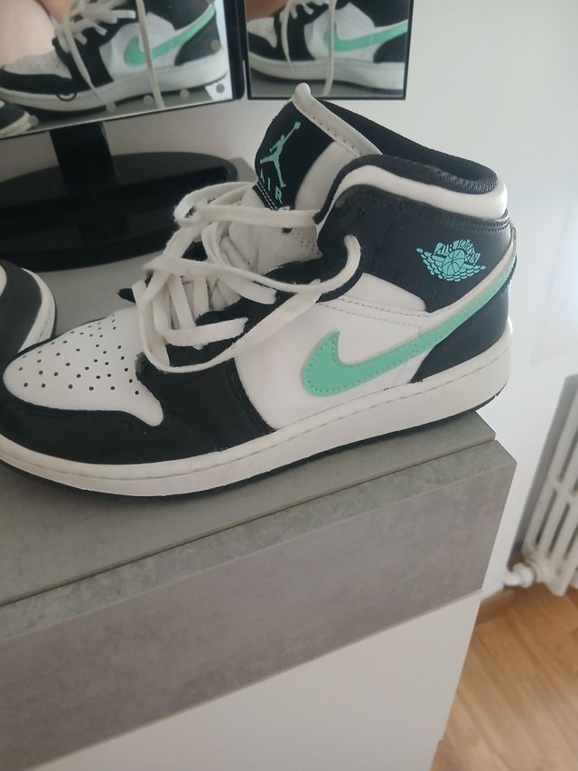 Nike Air Jordan 1 Mid como nuevas