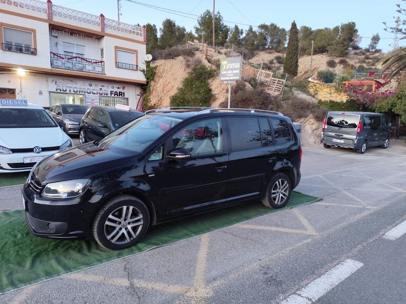 Volkswagen Touran 2.0 TDI Advance 2013