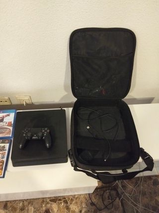 Consola PS4 Negra + Mando y Bolsa