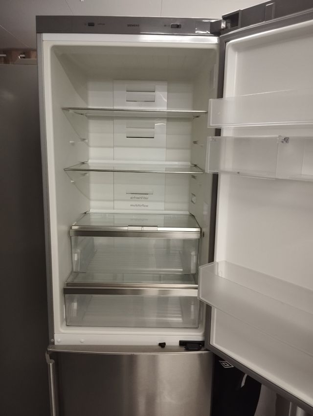 NEVERA MARCA SIEMENS