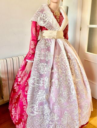 Traje de Fallera Antiga. Talla 11-12 o 13 años. 