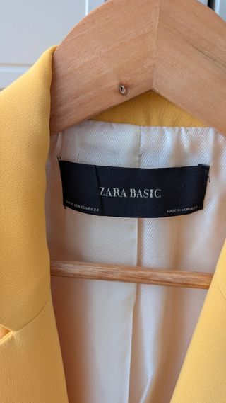 Americana Zara Basic amarilla