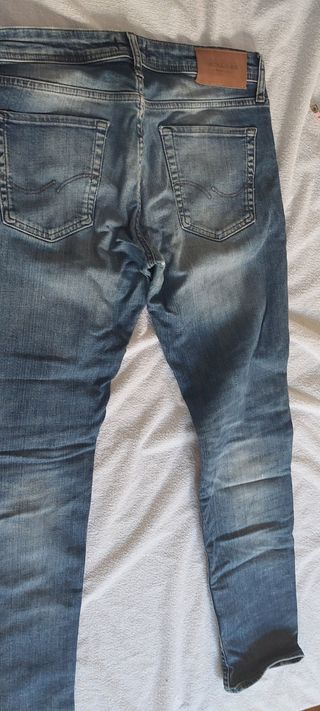 Pantalón vaquero Jack & Jones desgastado