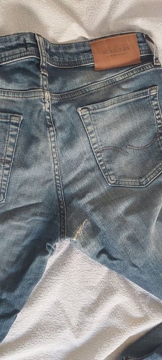 Pantalón vaquero Jack & Jones desgastado