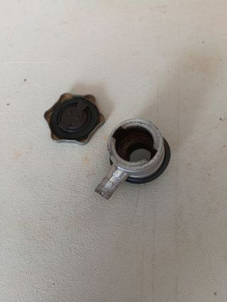 SEAT 600, 850, 133, 127, ETC. Tapón depresor gases