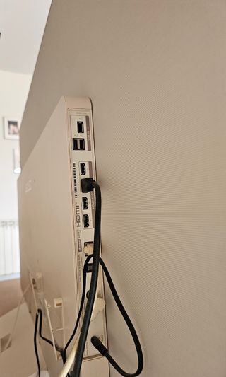 Televisión LG C2 65" Blanco