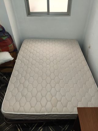 Materasso 1,90 x 1,35 (molle)