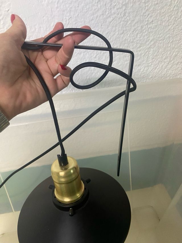 Lámpara Colgante Negra y Dorada