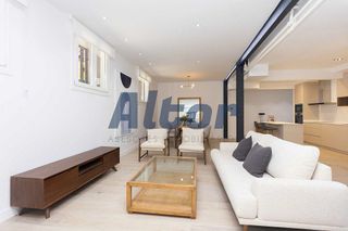Piso en alquiler en Almagro en Madrid