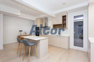 Piso en alquiler en Almagro en Madrid