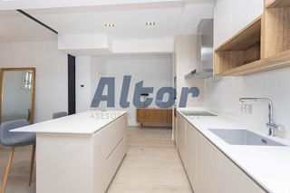 Piso en alquiler en Almagro en Madrid