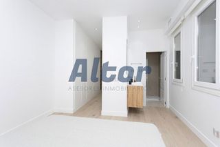Piso en alquiler en Almagro en Madrid