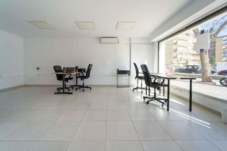 Oficina en alquiler en Playa de los Boliches en Fuengirola