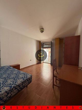 Piso en alquiler en Centro - Sagrario en Granada