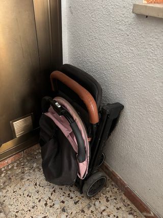 Silla de paseo Momi Estelle plegable