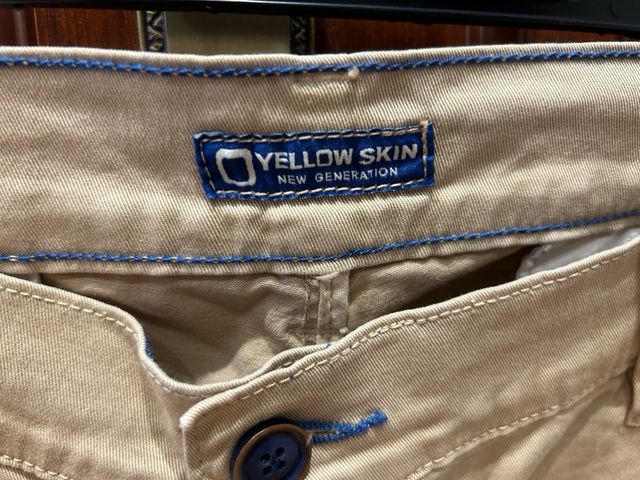 Pantalón corto Yellow skin talla 46