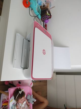 Impresora HP Blanca y Rosa Poco Uso