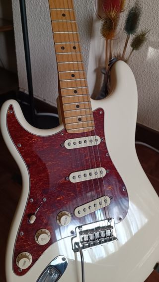 Fender American Standard 2015 Zurdo con BKP
