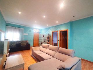 Chalet en venta en Elda