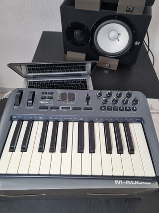 Teclado MIDI M-Audio Oxygen 25