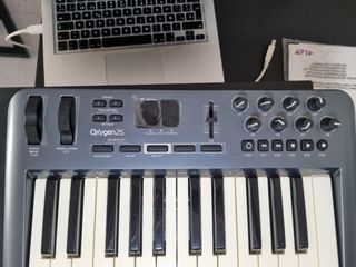 Teclado MIDI M-Audio Oxygen 25