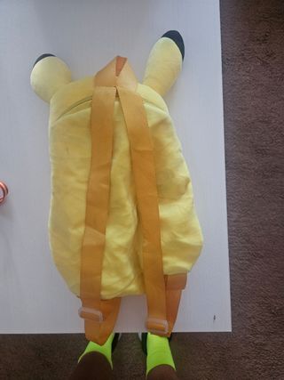 Pack:
Mochila Peluche Pikachu
Mochila Rinoceronte