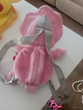 Pack:
Mochila Peluche Pikachu
Mochila Rinoceronte