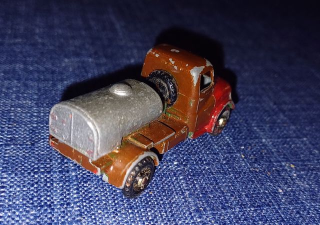 Autocisterna Lesney anni '60