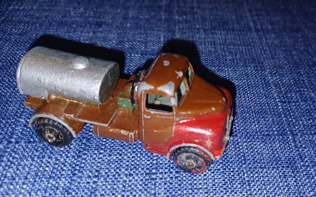 Autocisterna Lesney anni '60