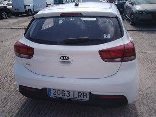 💶SIN ENTRADA 155€ 🚗 Kia Rio 1.2 DPi 84CV Concept