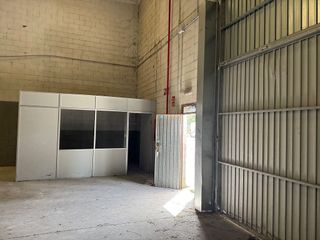 Nave industrial en alquiler en Sils