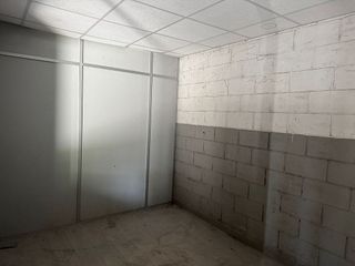 Nave industrial en alquiler en Sils