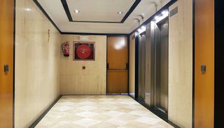 Oficina en alquiler en Les Corts en Barcelona