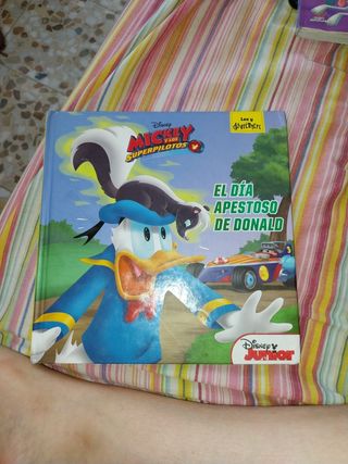 Mickey y los Superpilotos. El día apestoso de D...