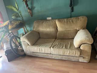 Sofá de pana beige